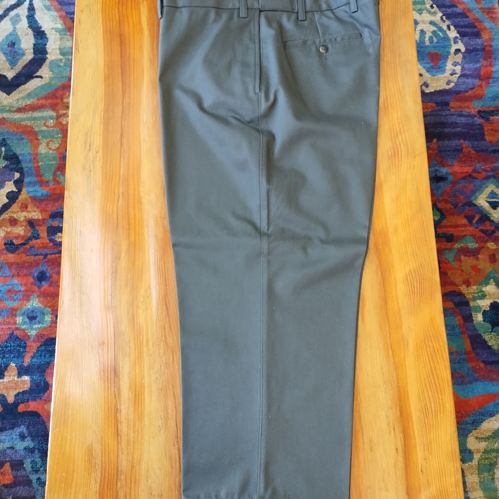 St. John's Bay Dress Pants Size 46W in Olive Green